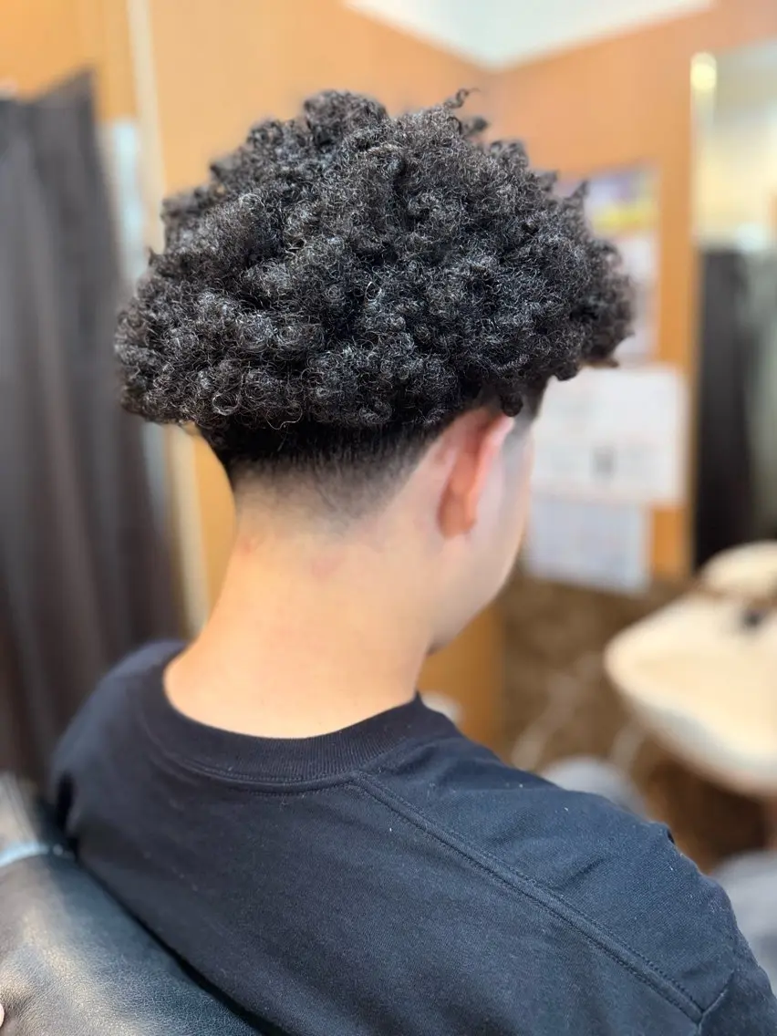 メンズ フェードカット 亀島 慈佑のヘアスタイル