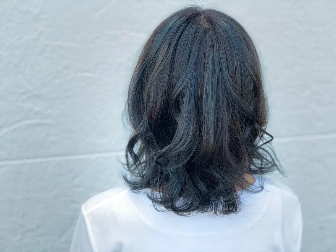 ミディアム 新宅 綾乃のヘアスタイル