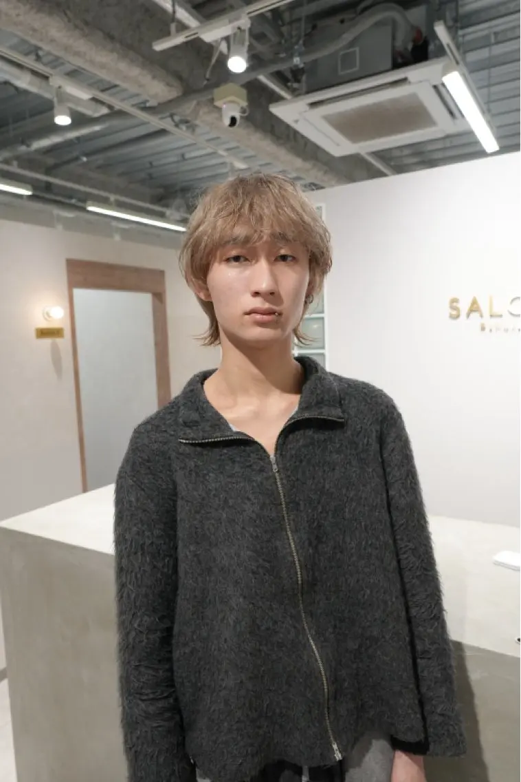 ショート カラー メンズ ベージュカラー ミルクティーベージュ 鈴木/ニュアンス パーマ/メンズのヘアスタイル