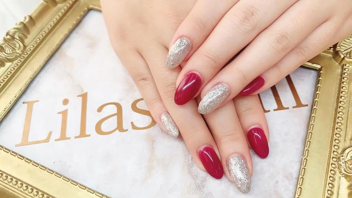 ネイル ジェルネイル ハードジェル ラメ(グリッター) ロングネイル ニュアンスネイル Lilas Nailのネイルデザイン