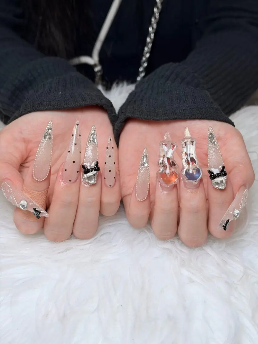 ネイル チークネイル ドット フレンチネイル グラデーション ハート ハンドネイル Julli NailStudioのネイルデザイン