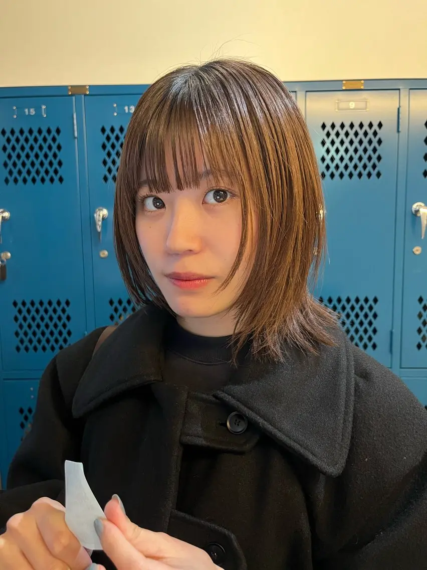 ミディアム ボブレイヤー ボブ 顔まわりレイヤー レイヤーカット レイヤーカット\ウル フ　chinatsuのヘアスタイル