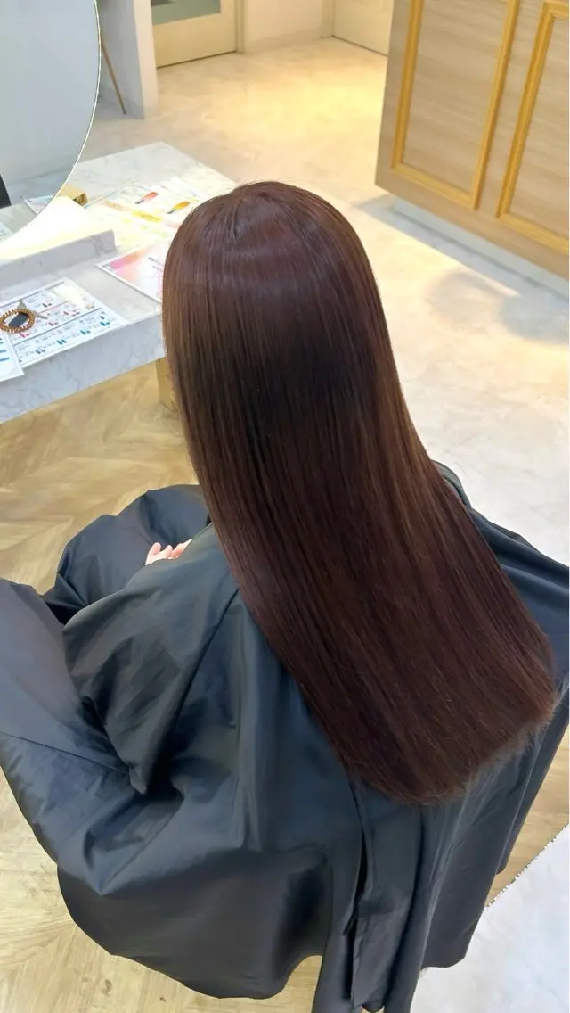 ロング ヘアカラー 新井 陽奏のヘアスタイル