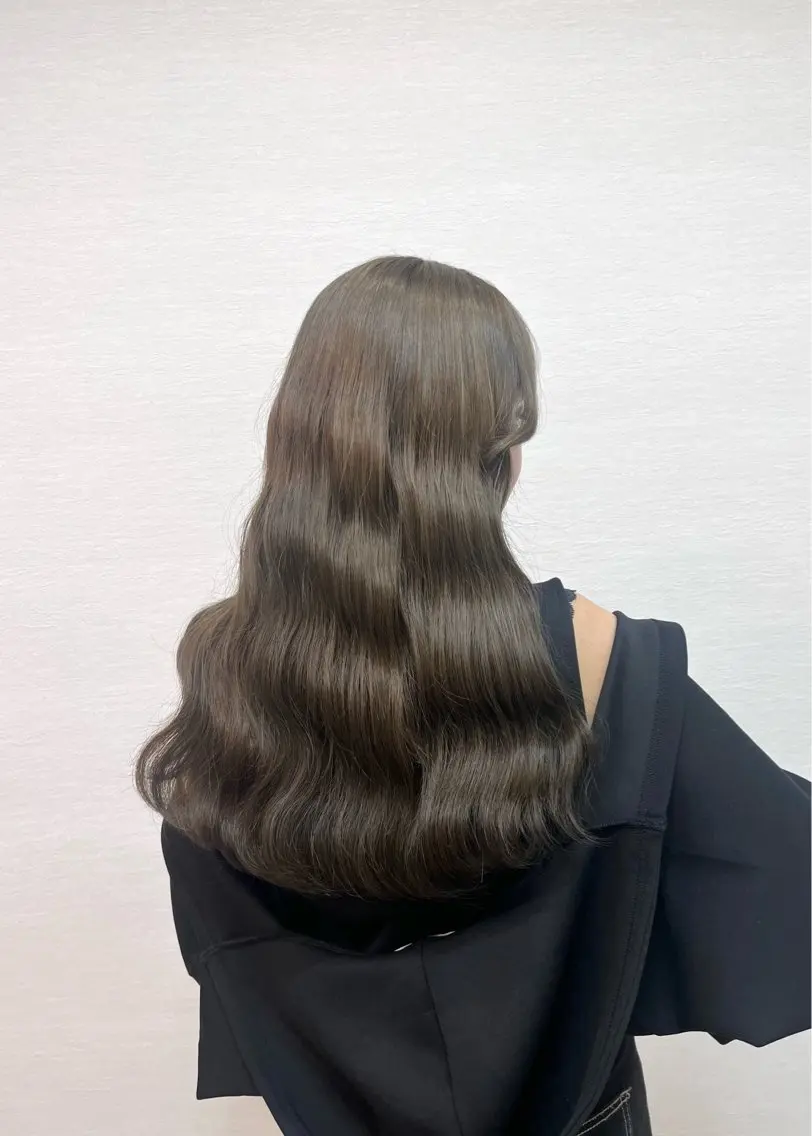 ロング カラー ブリーチ グレージュ オリーブグレージュ オリーブグレー 村田梨乃/ minim hairのヘアスタイル