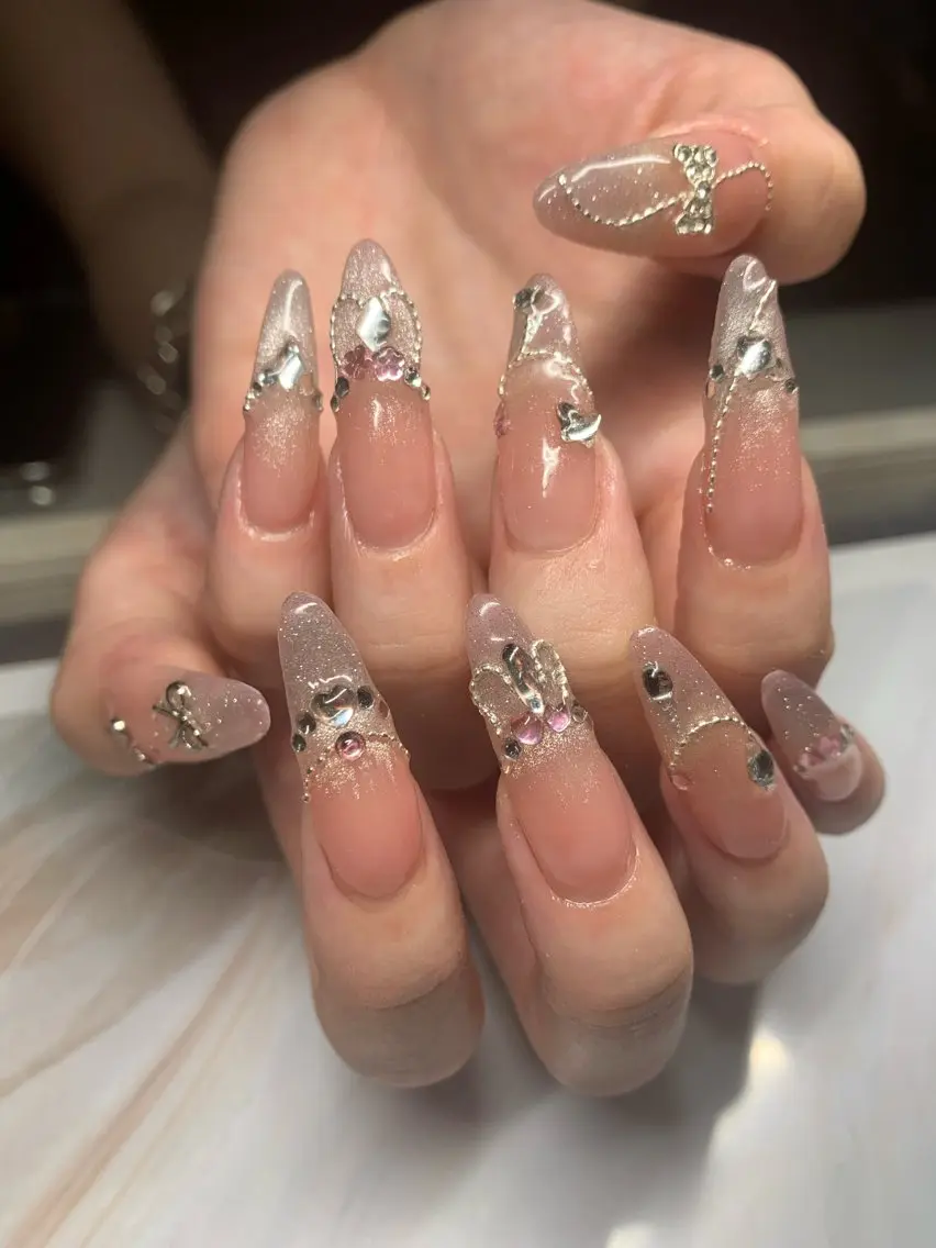 ネイル フレンチネイル ジェルネイル 韓国ネイル マグネットネイル マグネットフレンチ akina nailsのネイルデザイン