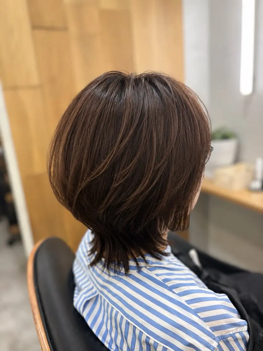 ミディアム カット ヘアカラー 白鳥 正孝のヘアスタイル