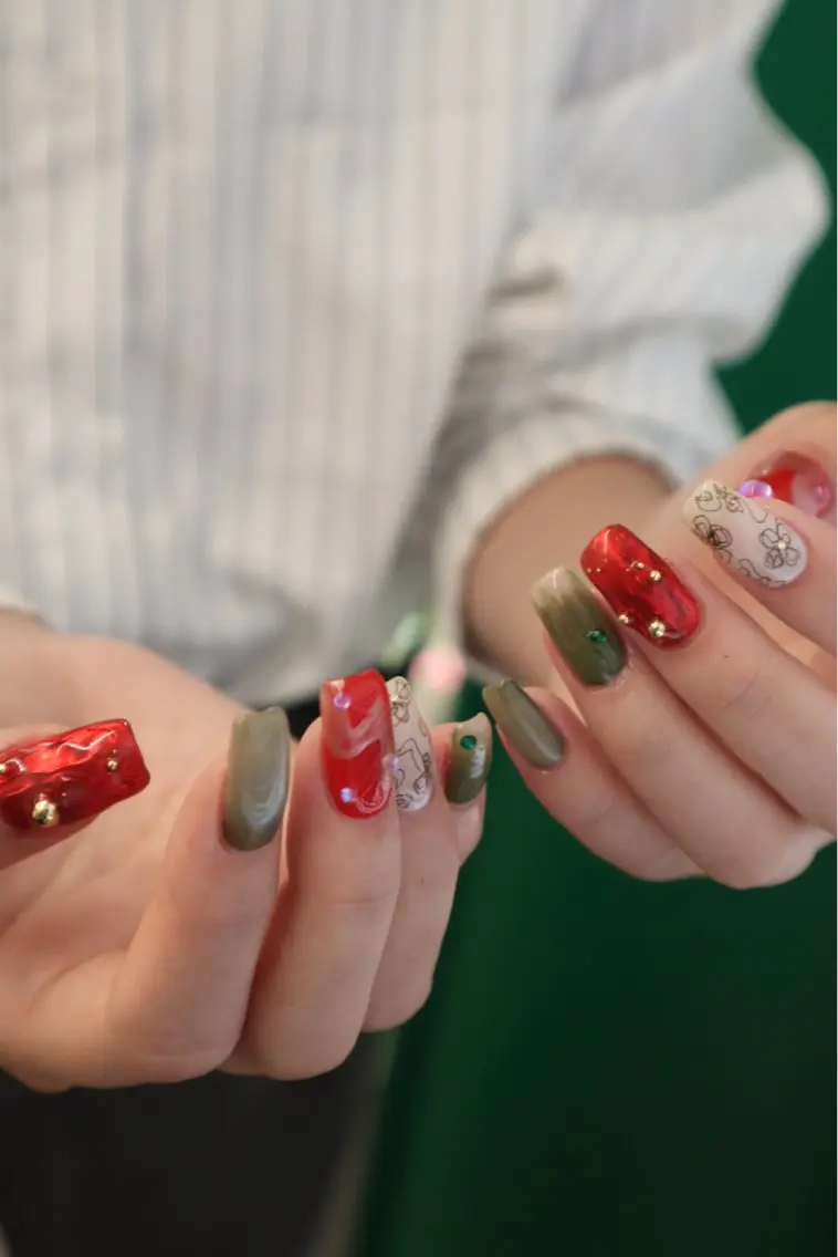 ネイル 赤色 ハンドネイル chika / nailのネイルデザイン