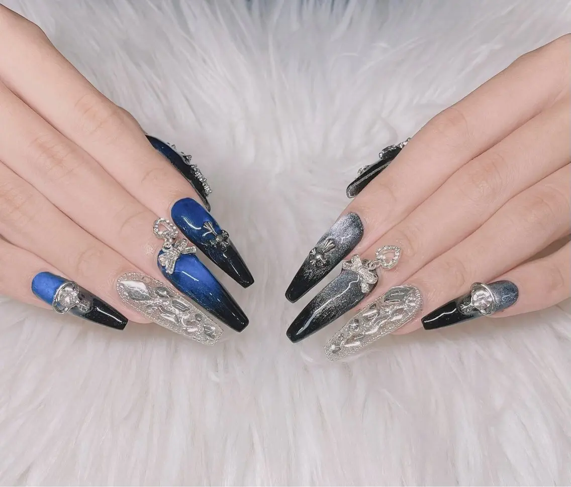 ネイル 長さ出し グラデーション 卒業式 キラキラネイル マグネットネイル ハンドネイル Lee Nailsのネイルデザイン