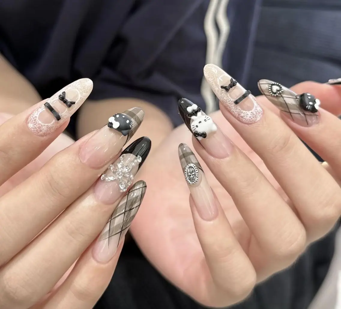 ネイル ハンドネイル ハンドケア 🍑 momo_nailのネイルデザイン