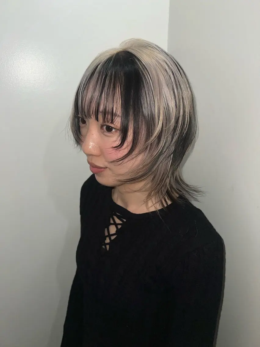 ミディアム ヘアカラー トリートメント 💥ウルフカット デザインあんな💥のヘアスタイル