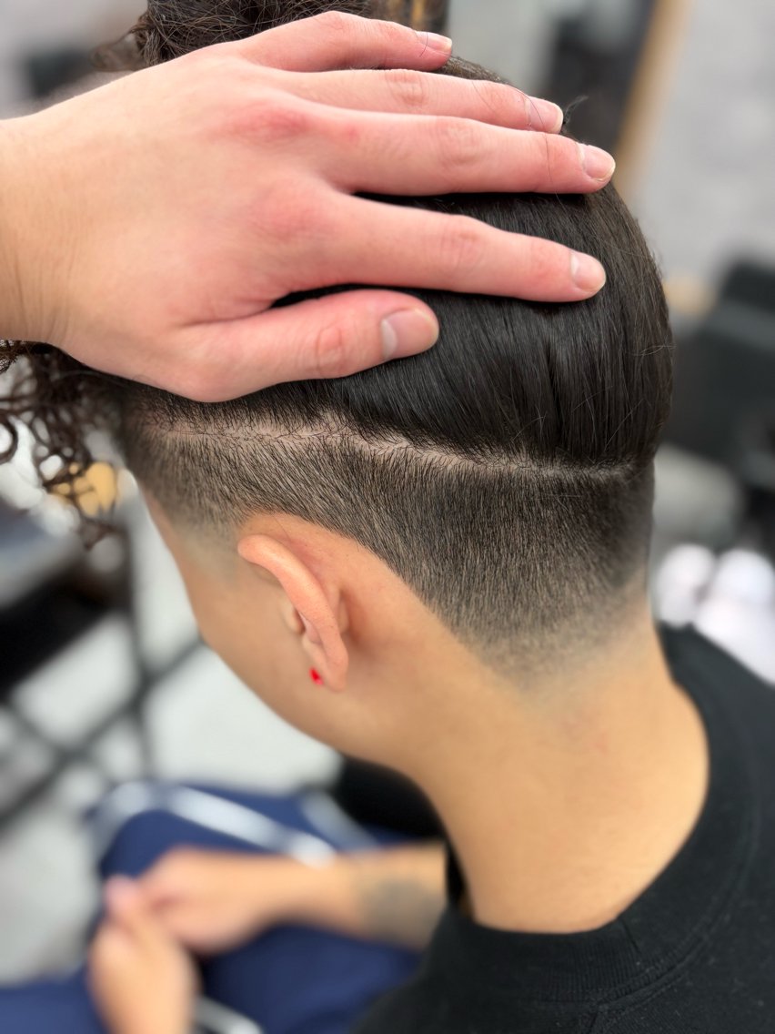 メンズ フェードカット はるき でぱいのヘアスタイル
