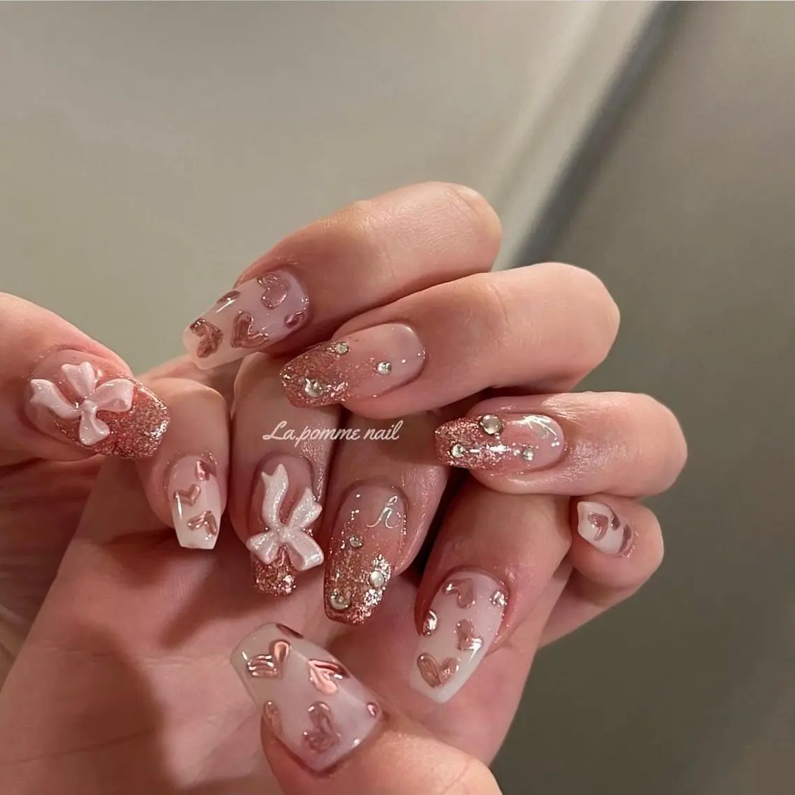 ネイル グラデーション ラメ(グリッター) マグネットネイル ミラーネイル ニュアンスネイル ハンドネイル Lumi de nailsのネイルデザイン
