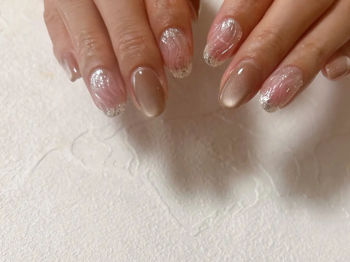 ネイル オーロラネイル フットネイル フレンチネイル ジェルネイル マグネットネイル ハンドネイル kiki nail &brow二子玉川の眉毛・アイブロウイメージ
