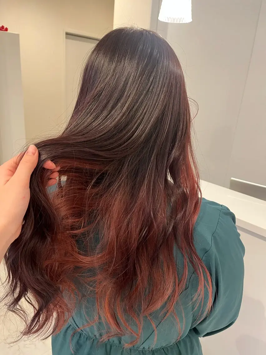 ロング カラー 山中 真紫のヘアスタイル