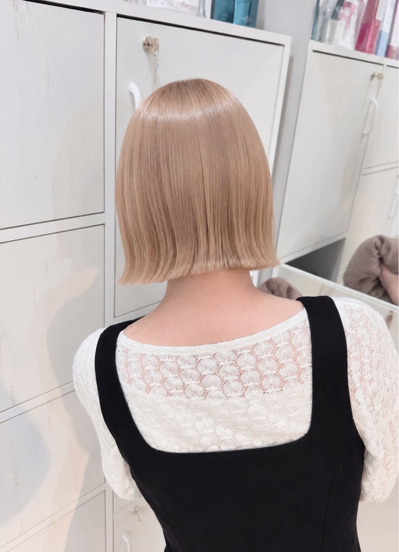カラー ベージュカラー ハイトーンカラー ミルクティーベージュ ヘアカラー トリートメント NAO/レイヤー🌷 /ハイトーンカラー✨のヘアスタイル