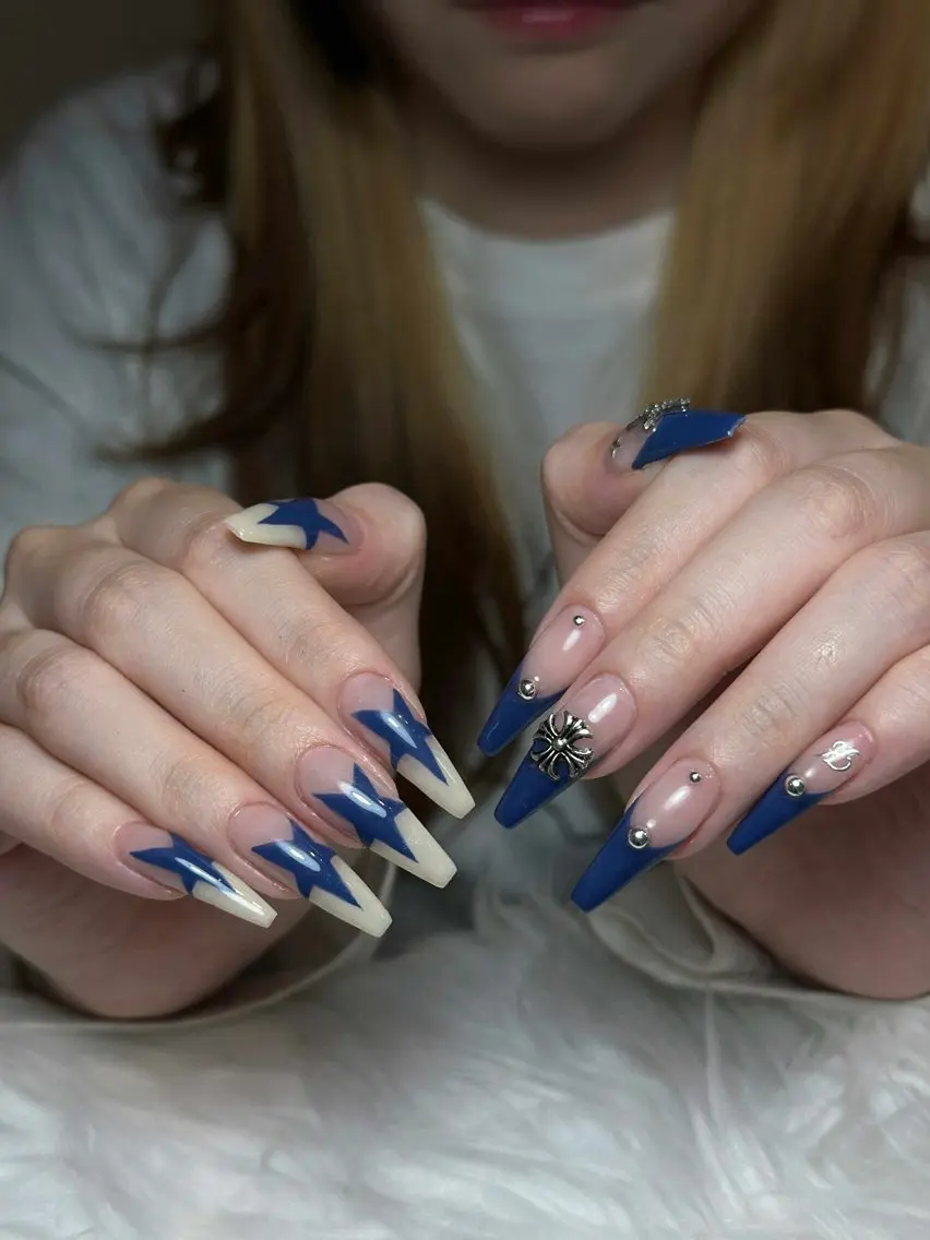ネイル オーロラネイル ボルドー ブラウン 氷ネイル・うるうるネイル キラキラネイル ハンドネイル Julli NailStudioのネイルデザイン