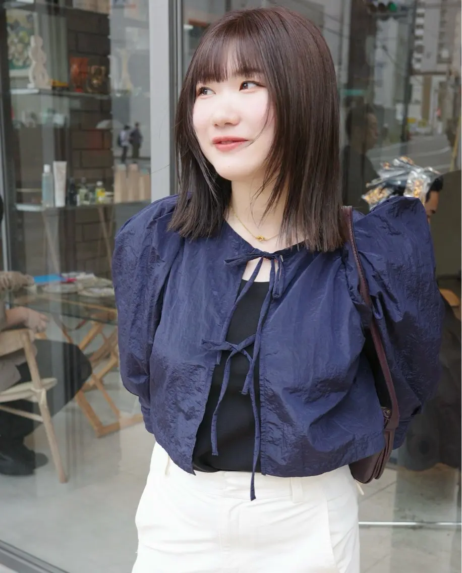 ミディアム カラー レイヤーカット mayu🤍 透明感カラーのヘアスタイル