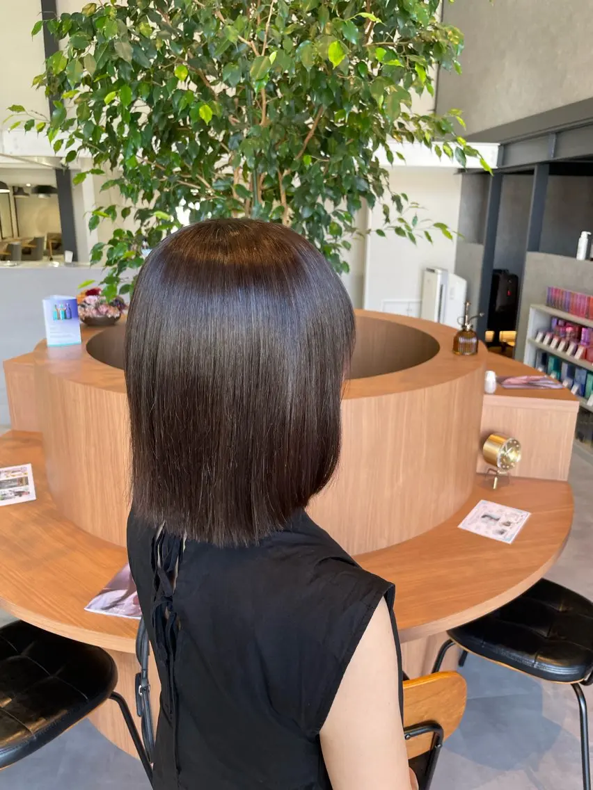ミディアム パーマ カット 縮毛矯正 ayaka |トレンドヘアのヘアスタイル