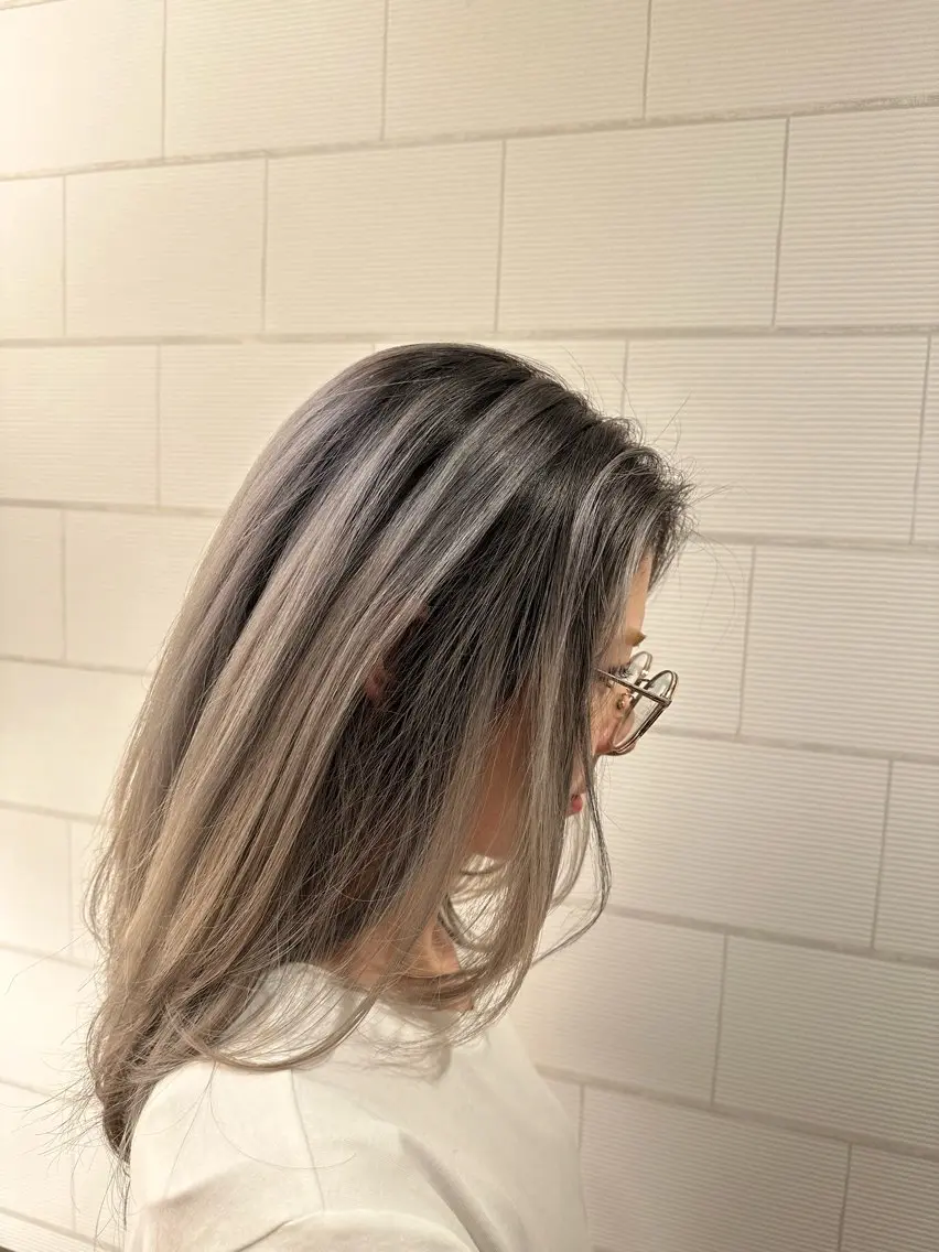 カラー 中村 美星のヘアスタイル
