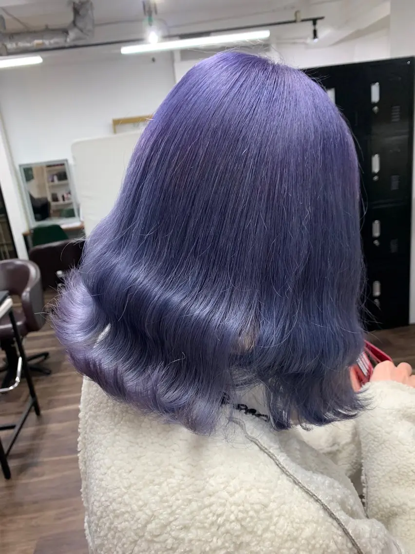セミロング カラー ヘアアレンジ ブルーカラー ブルーラベンダー ハイトーンカラー ラベンダーカラー 韓国風ヘア ヘアカラー トリートメント 🌟🍒ハイトーン 韓国ヘア/ユウミのヘアスタイル