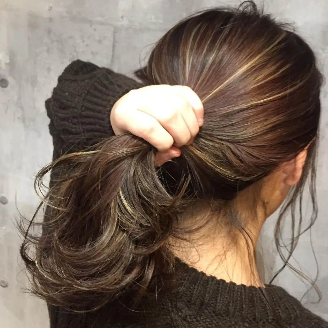 セミロング カラー ハイライトカラー 3Dハイライト ハイライト ヘアカラー ブリーチ/ウルフ特化 渋谷カルチャー交差点のヘアスタイル