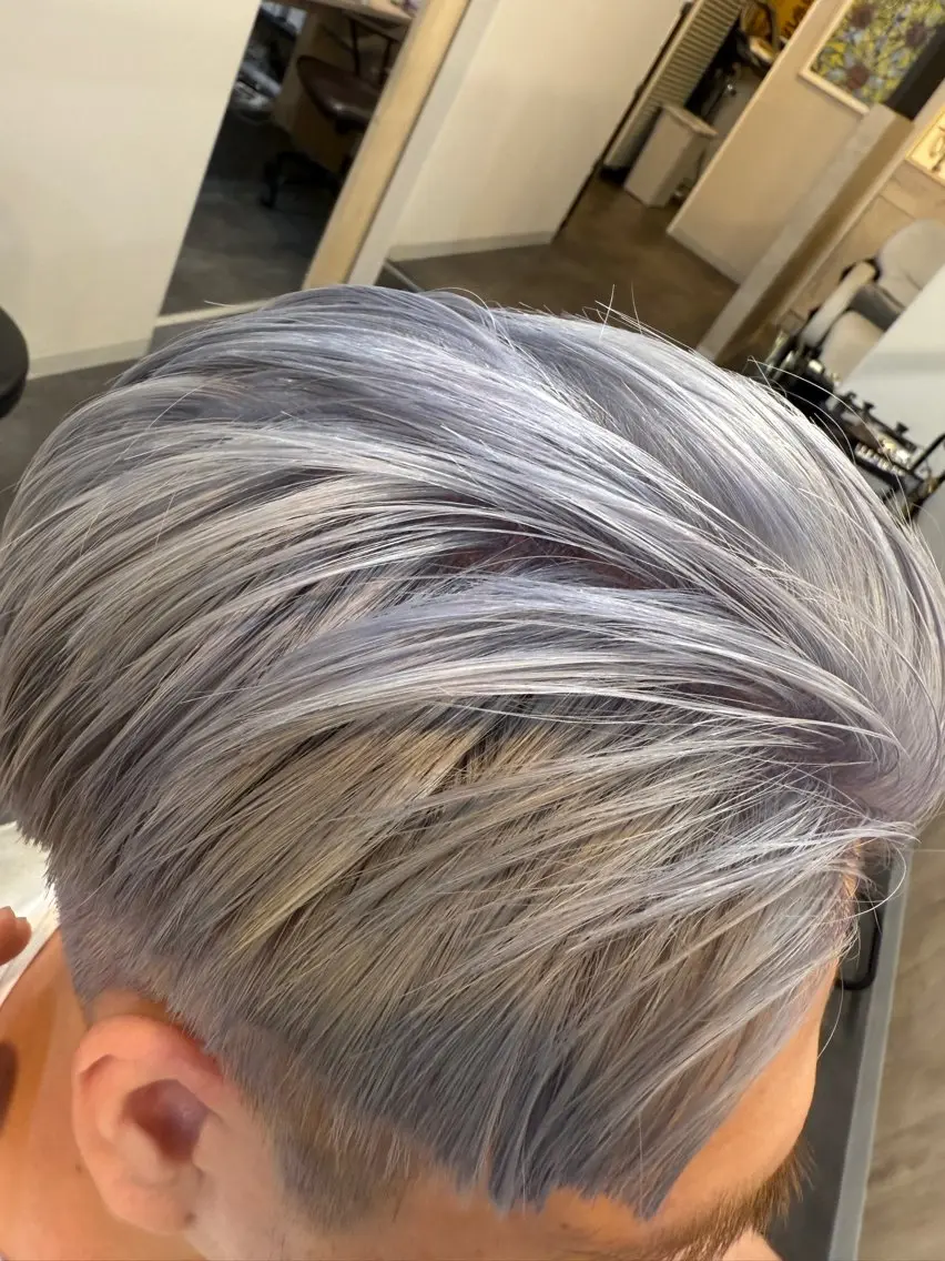 カラー メンズ 吉野 可林のヘアスタイル