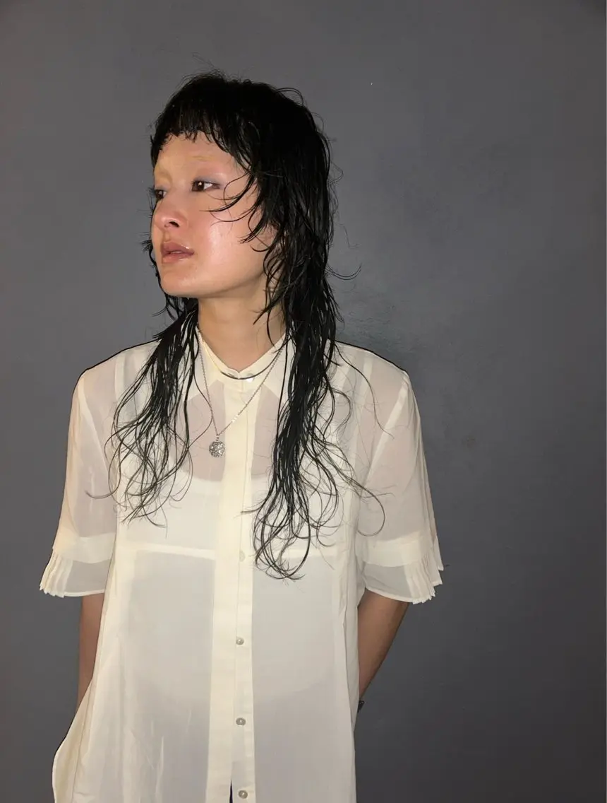 ロング くせ毛 ヘアカラー アワタケ リンのヘアスタイル