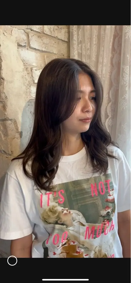 セミロング 早川 奈桜のヘアスタイル