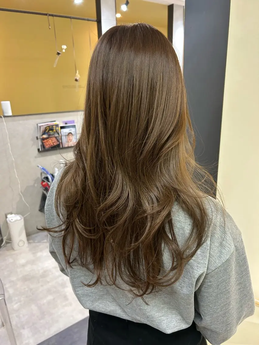 ロング カラー ベージュカラー ブリーチ ダブルカラー ブリーチなしカラー カット ヘアカラー トリートメント hubhair レイヤー/透明感のヘアスタイル