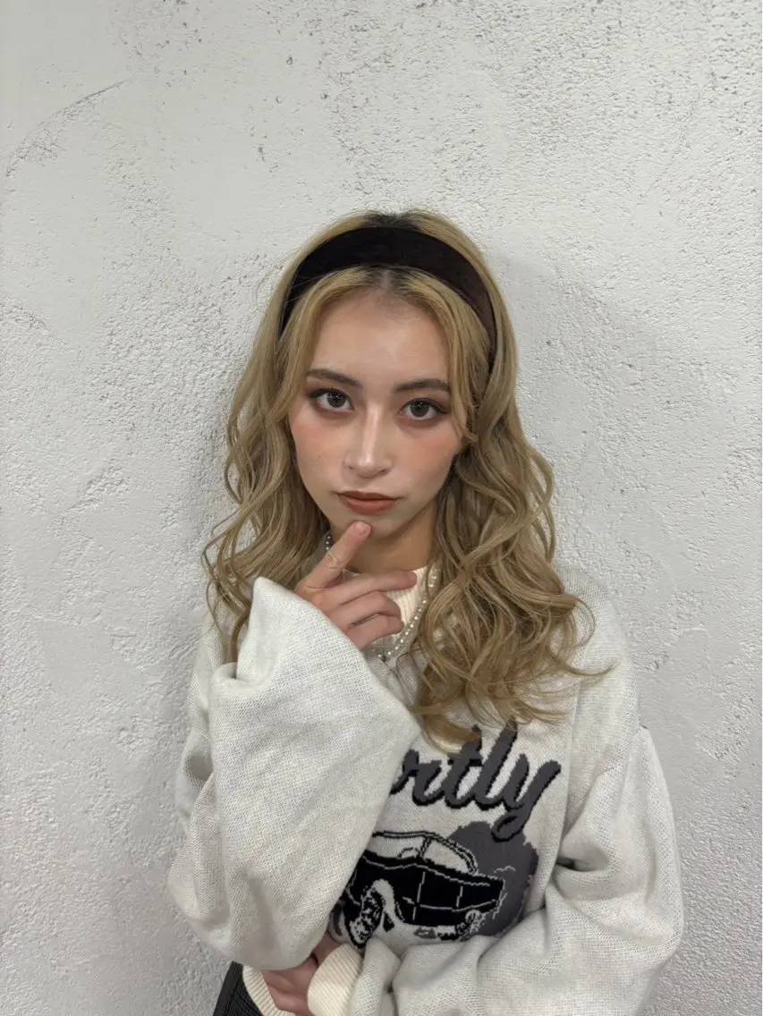 ロング 韓国風透明感カラー 💎YUI💎のヘアスタイル