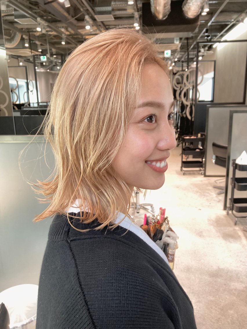 ミディアム カラー カット ヘアカラー トリートメント ヘッドスパ ブリーチ/ベージュ/ ショート/あかね🌼のヘアスタイル