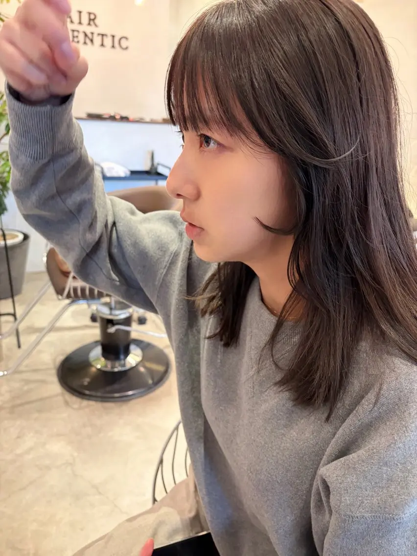 セミロング 顔周りカット 浪 一平のヘアスタイル
