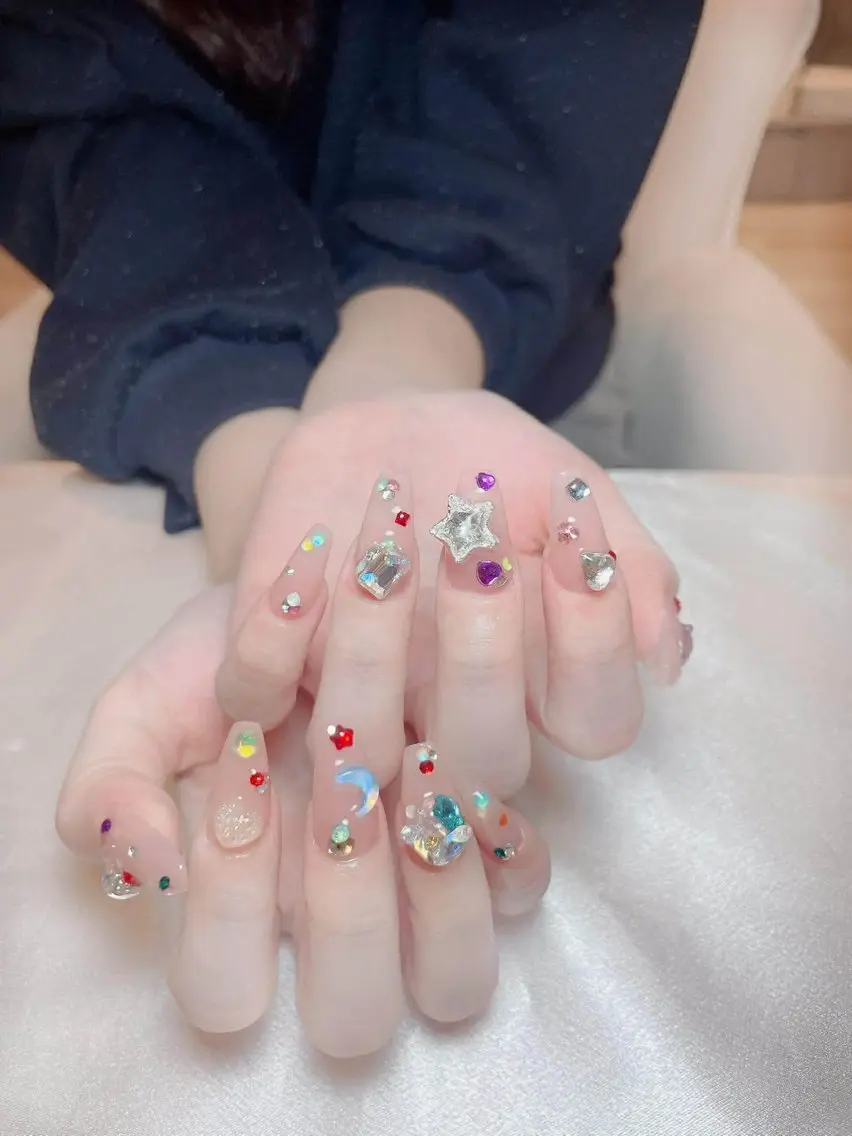 ネイル アートネイル ジェルネイル 韓国ネイル ニュアンスネイル ワンカラーネイル ハンドネイル Queen Nail Salonのネイルデザイン