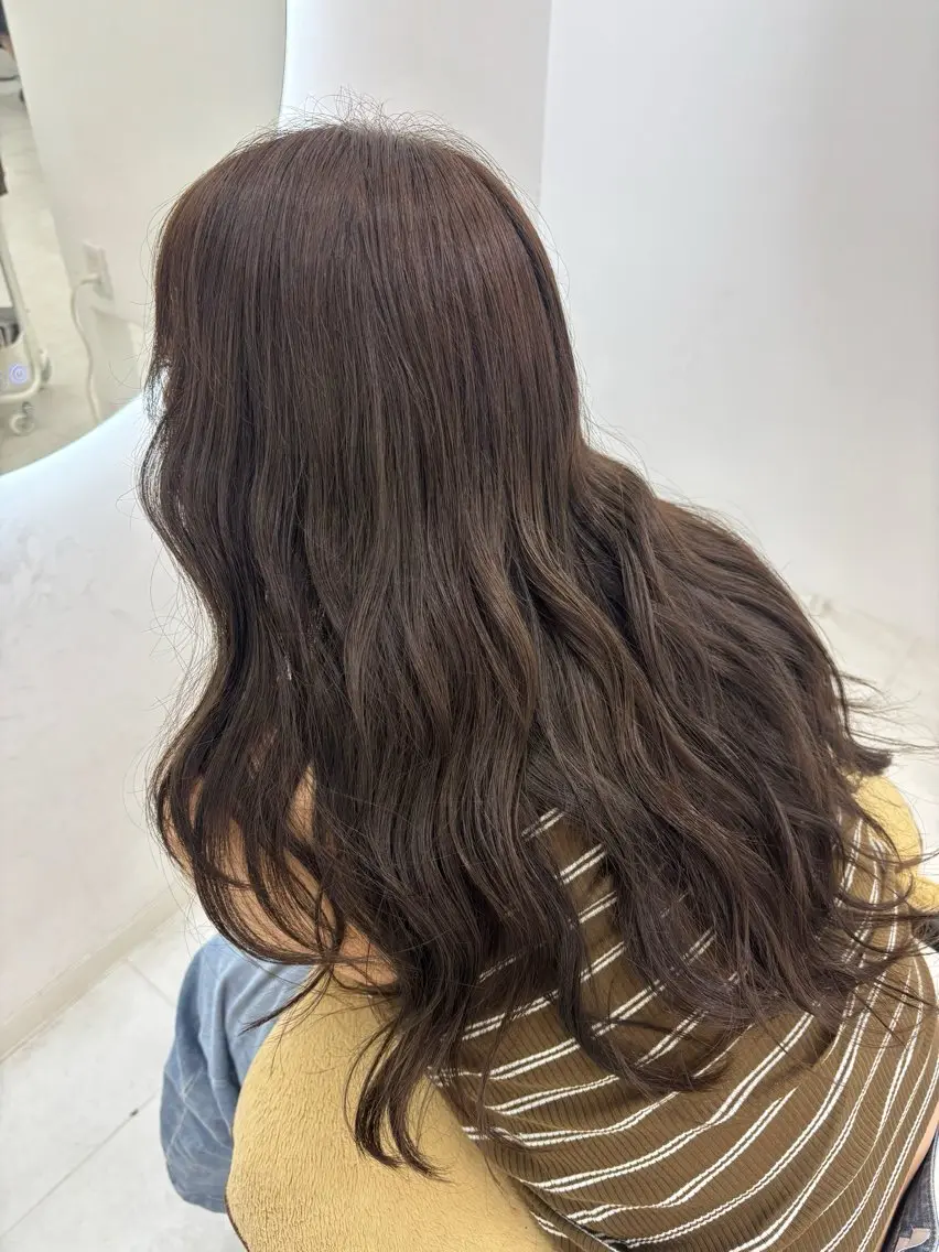 ロング カラー カット ヘアカラー トリートメント 【aini天王寺】 𝐚𝐢𝐫𝐢✂︎のヘアスタイル