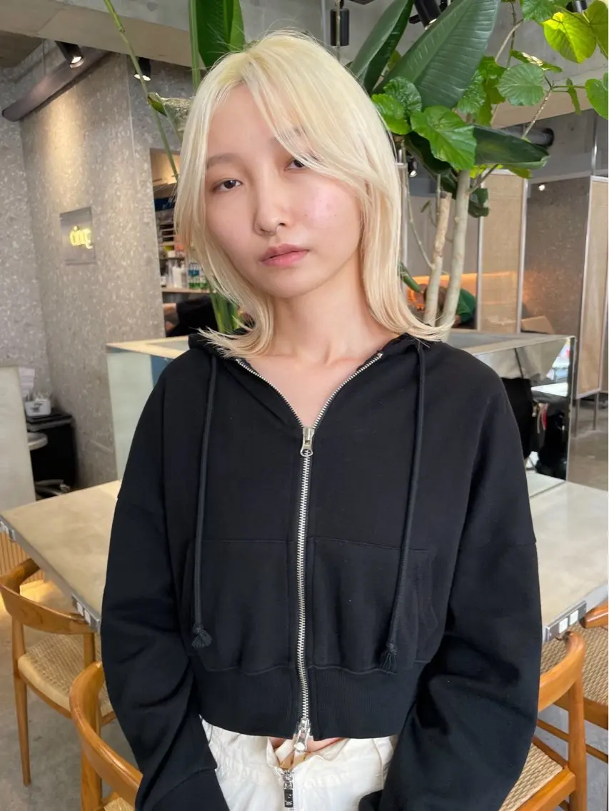 ミディアム カラー 顔周りカット レイヤーカット 松下 友希 【fifth】のヘアスタイル