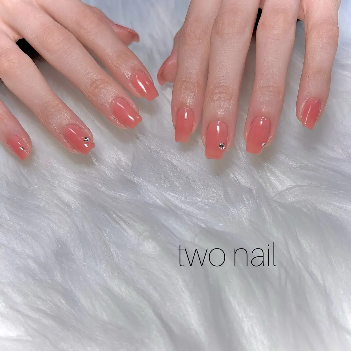 ネイル ワンカラーネイル 春ネイル ネイルチップ ホワイト ハンドネイル two nailのネイルデザイン