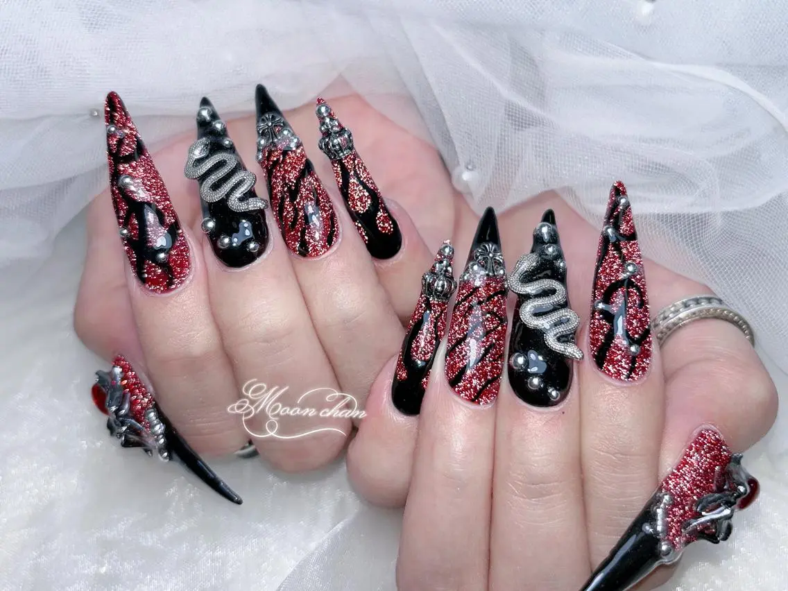 ネイル 長さ出し キラキラネイル 韓国ネイル ロングネイル マグネットネイル ハンドネイル ハンドケア KTNail 🎀 長さ出し専門店のネイルデザイン