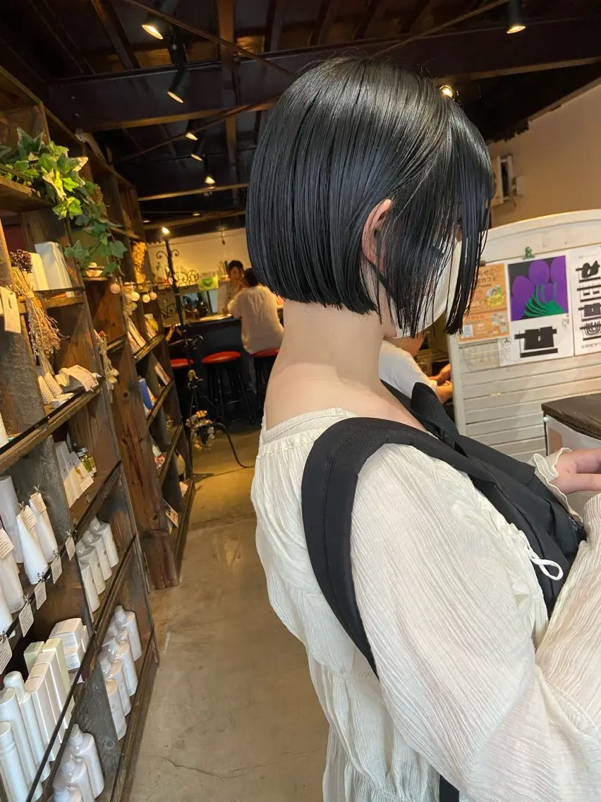 ショート カット トリートメント 吉川 愛美李のヘアスタイル