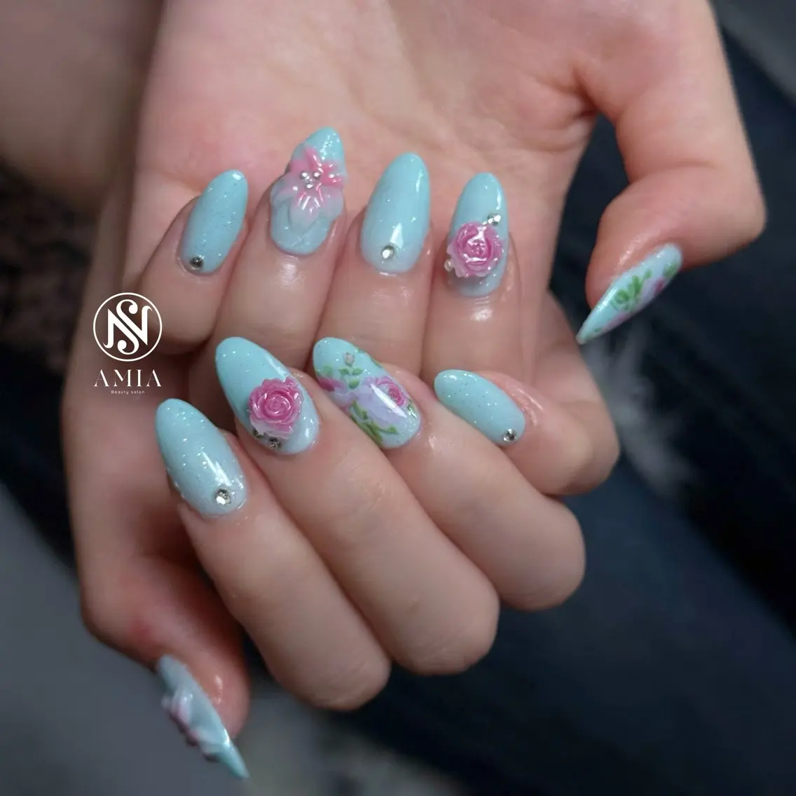 セミロング ハンドネイル 🌟AMIA BEAUTY🌟のネイルデザイン