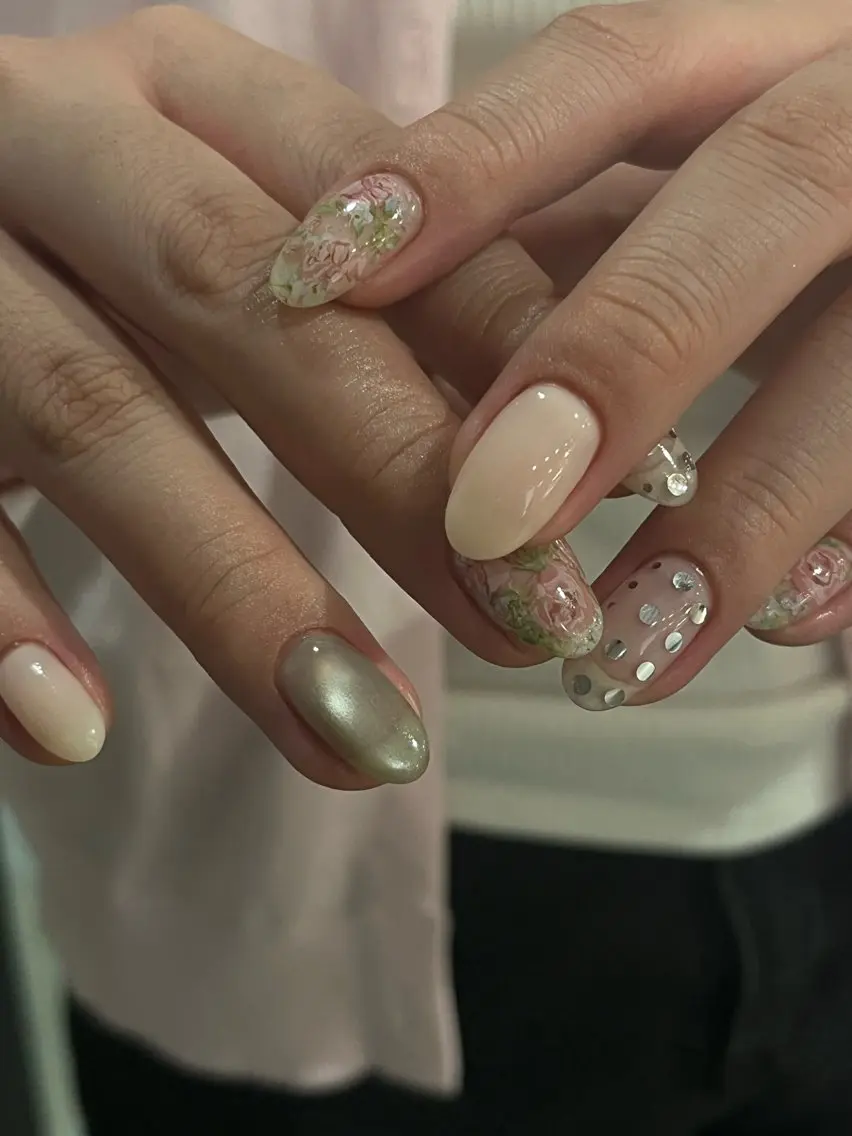 ネイル ハンドネイル née tsukiruのネイルデザイン
