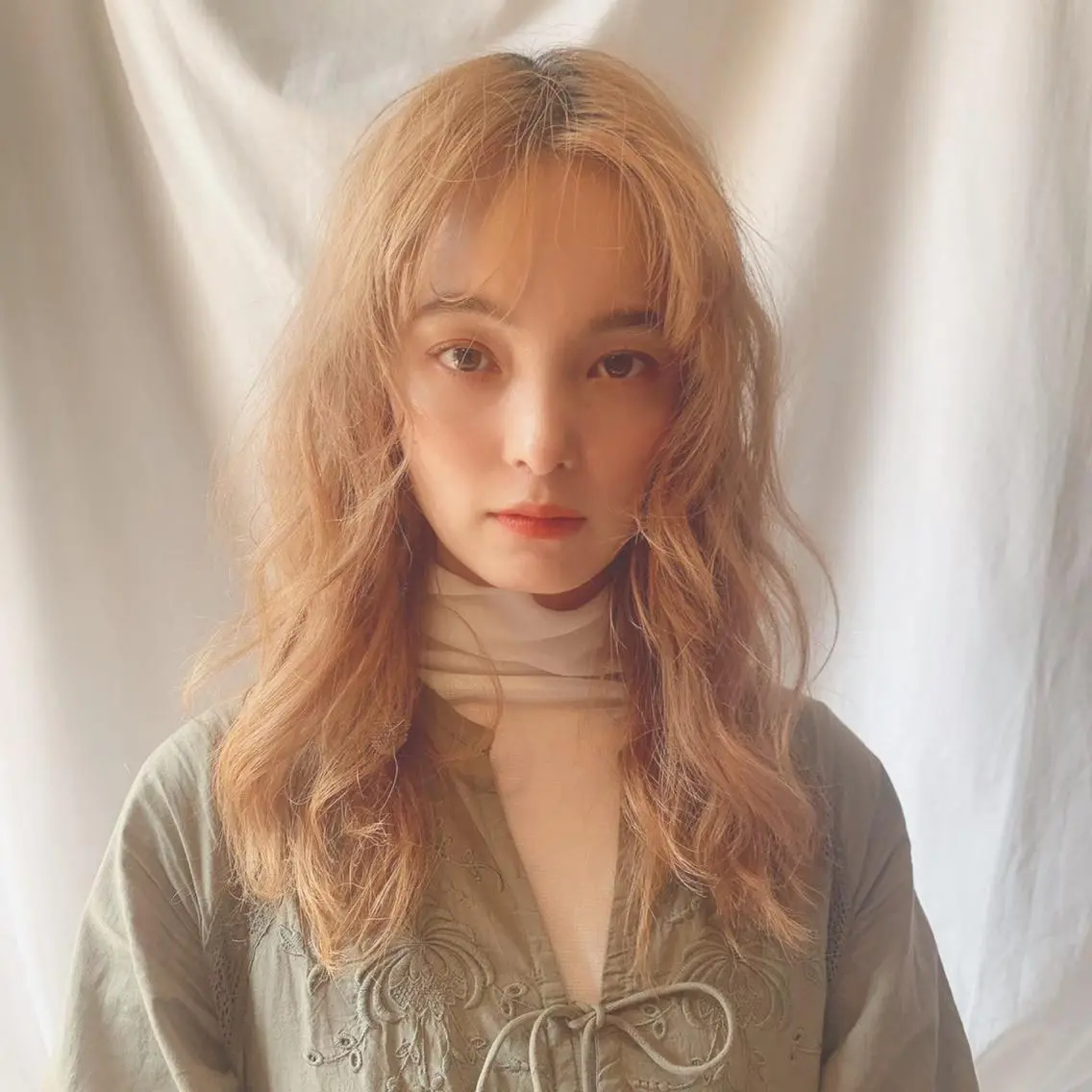カラー ベージュ/透明感/ 桃子🎀のヘアスタイル