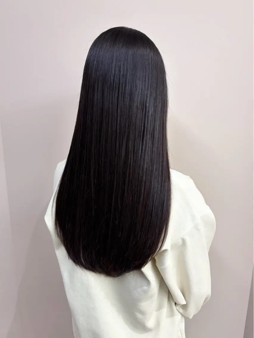 カラー 黒髪 ヘアカラー 藤野 胡桃のヘアスタイル