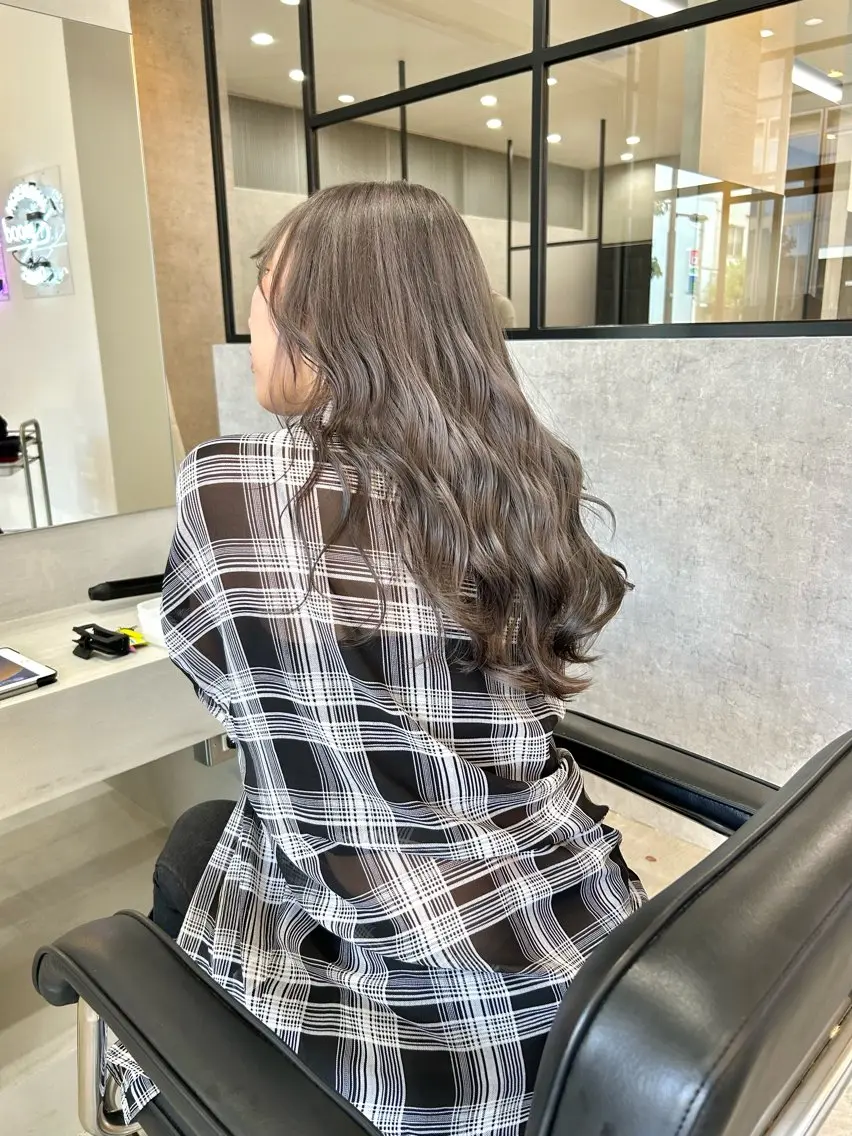 ミディアム カラー カット ヘアカラー トリートメント 一ノ瀬 暁のヘアスタイル
