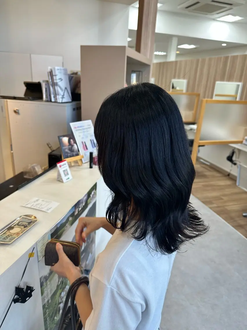 セミロング カット トリートメント 斎藤 みくのヘアスタイル