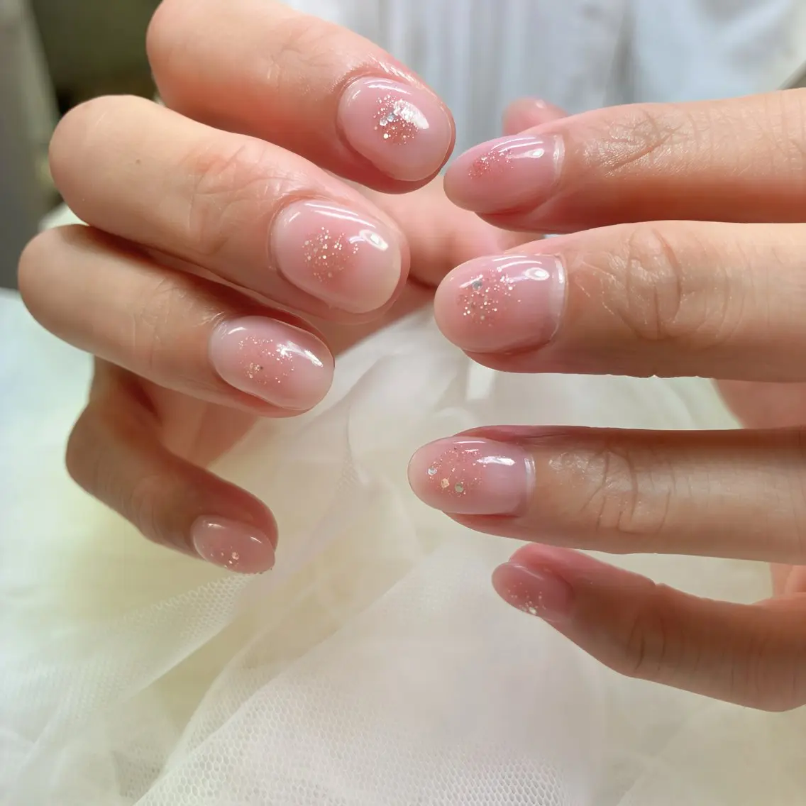 ネイル チークネイル ニュアンスネイル シンプルネイル ワンホンネイル ブライダルネイル ハンドネイル momoka. /期間限定モデル募集のネイルデザイン
