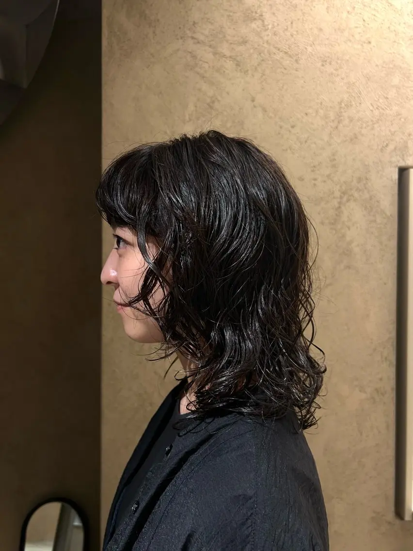 セミロング パーマ カット パーマ アベ コハルのヘアスタイル