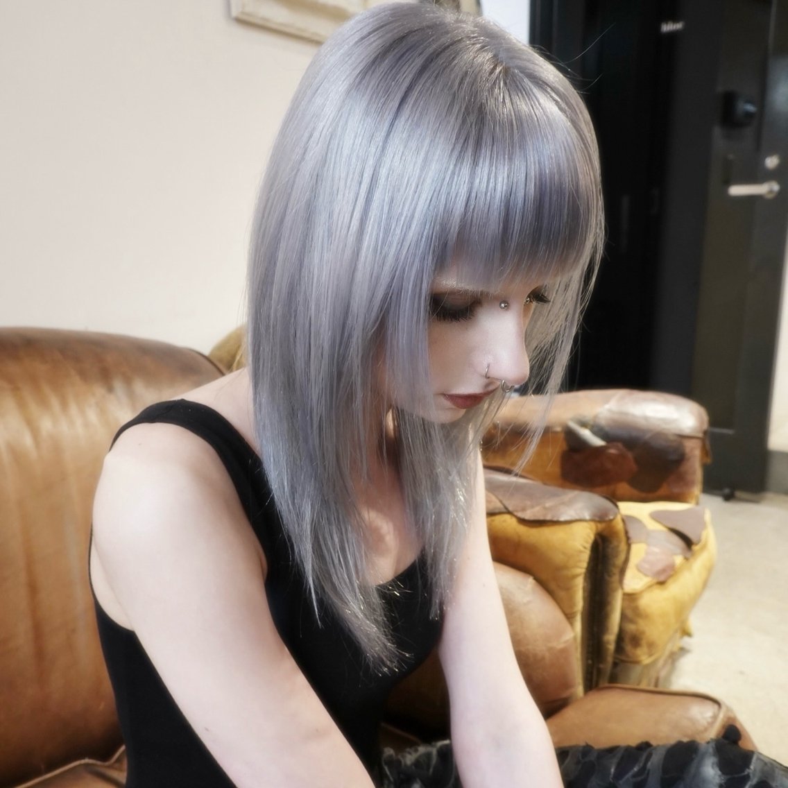 ロング カラー シルバー ホワイトシルバー ヘアカラー ヘアブレイズ˚✧₊⁎ ﾚｲﾔｰToriのヘアスタイル