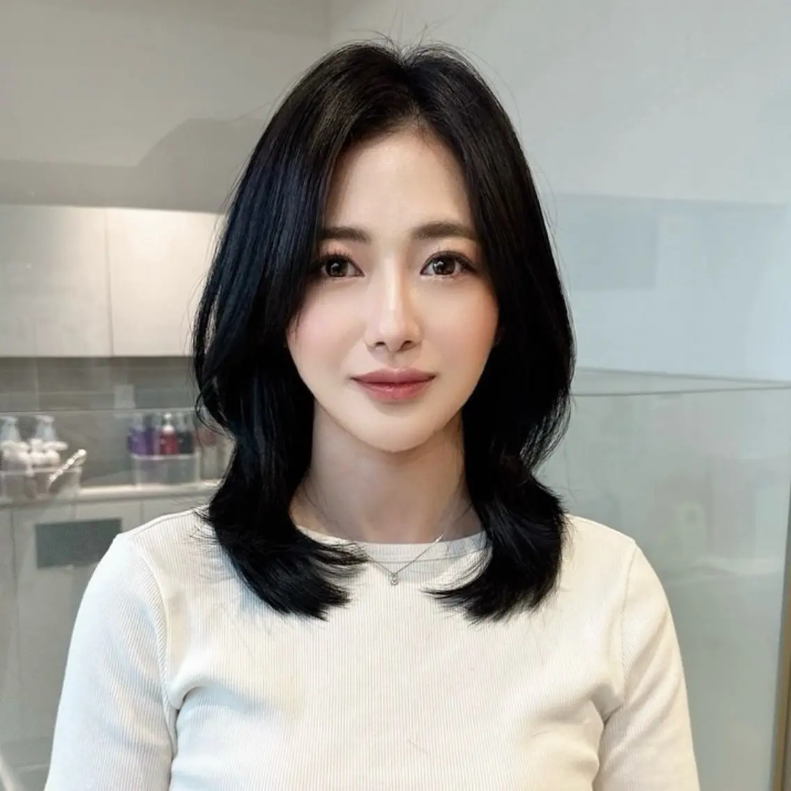 ミディアム カット ヘアカラー トリートメント かなこ/ミディアム レイヤー/ワンカールのヘアスタイル