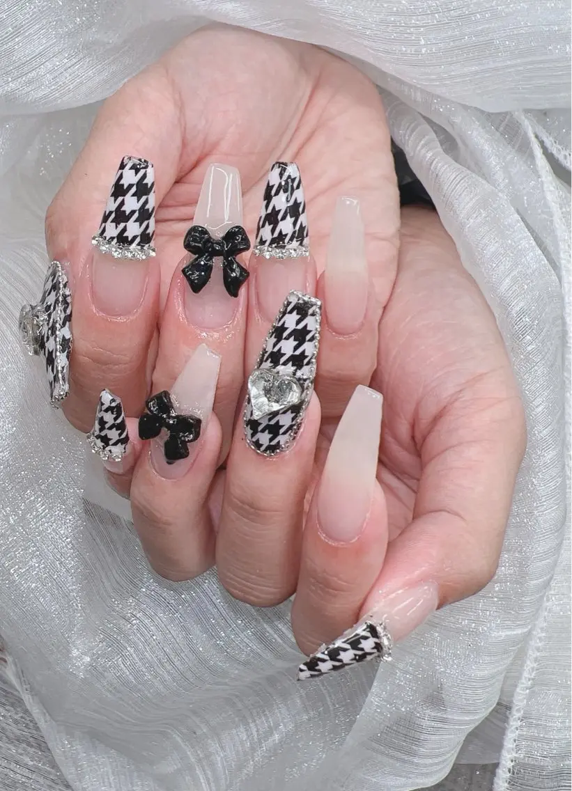 ネイル マグネットネイル ニュアンスネイル ピンク 冬ネイル Lee Nailsのネイルデザイン