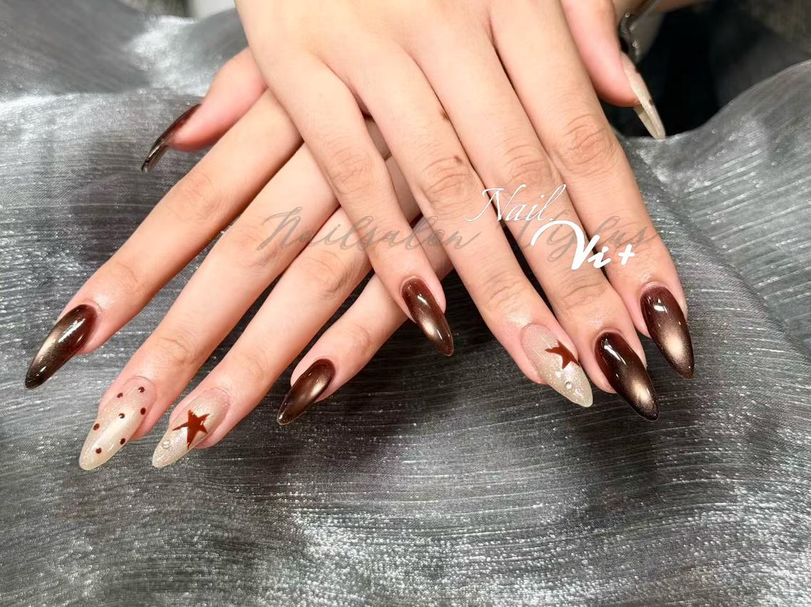ネイル ハンドネイル ✨Nailsalon Vi+ビィプラスのネイルデザイン